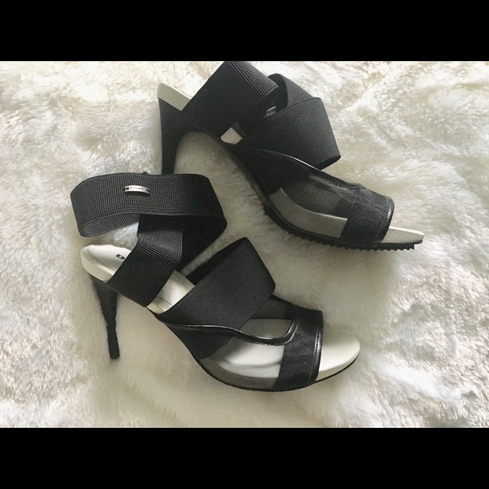 Diesel Sz 40 Black and white sexy and sporty heels